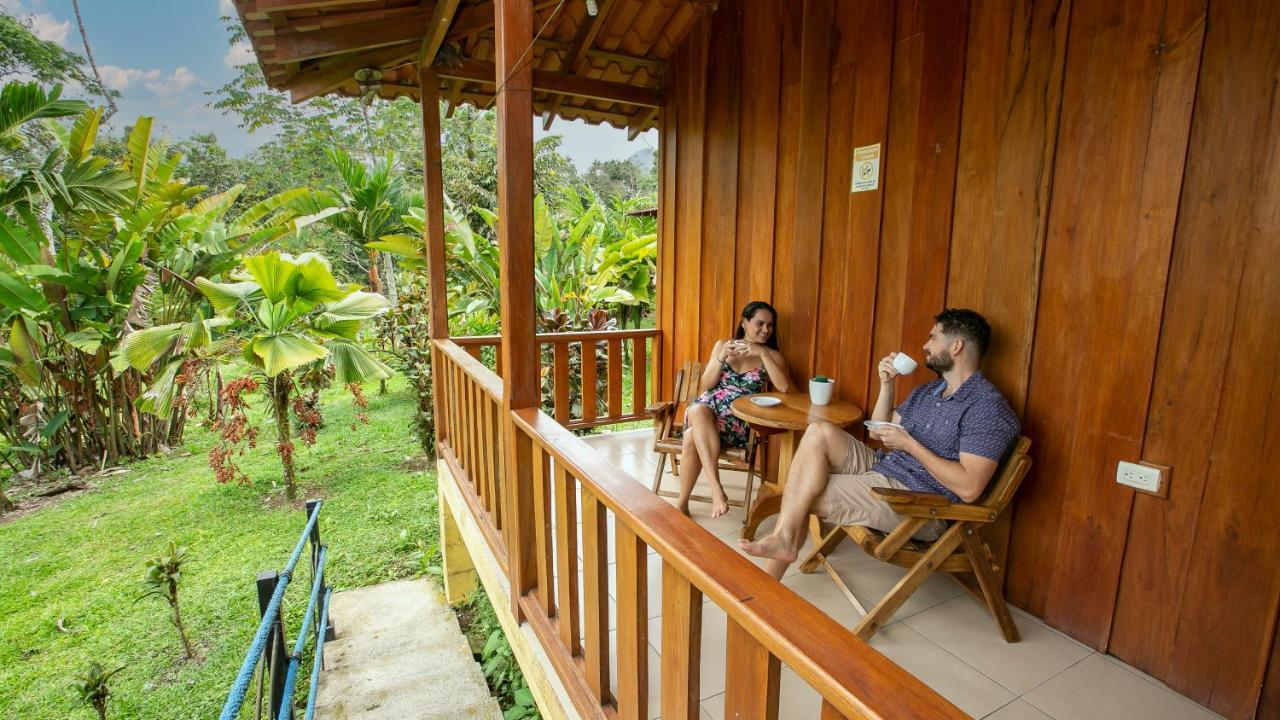 Hotel Rancho Cerro Azul La Fortuna Exterior photo